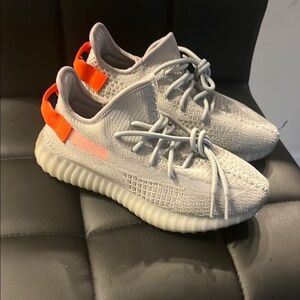 Yeezy - size 7.5, new no box